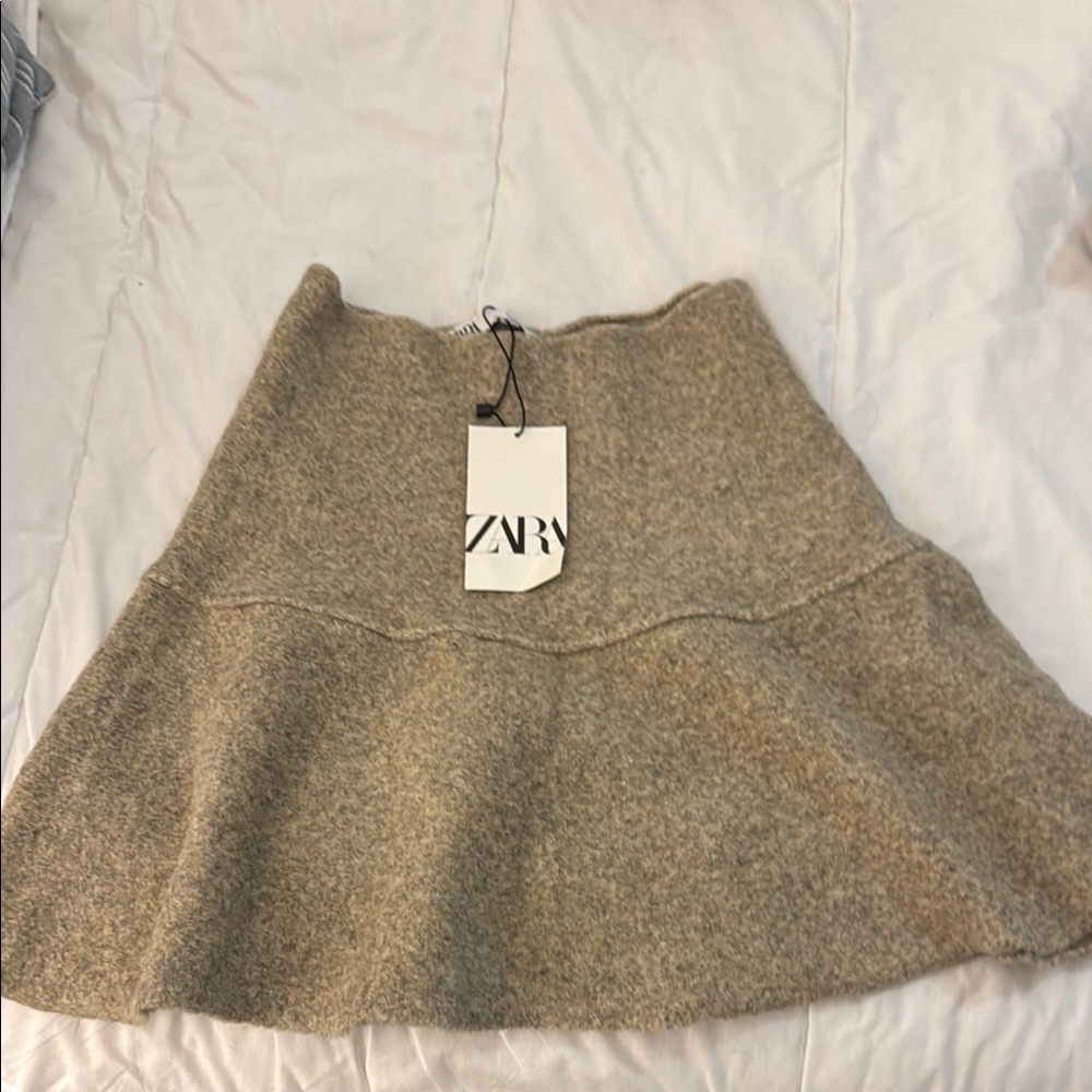 Zara Women's Beige Skirt